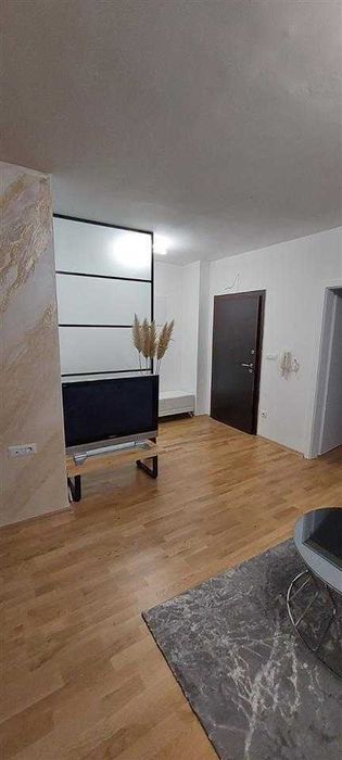 Дава се под наем Тристаен апартамент в Пловдив, Съдийски - 86 кв.м за 402.9 € - Снимка #2