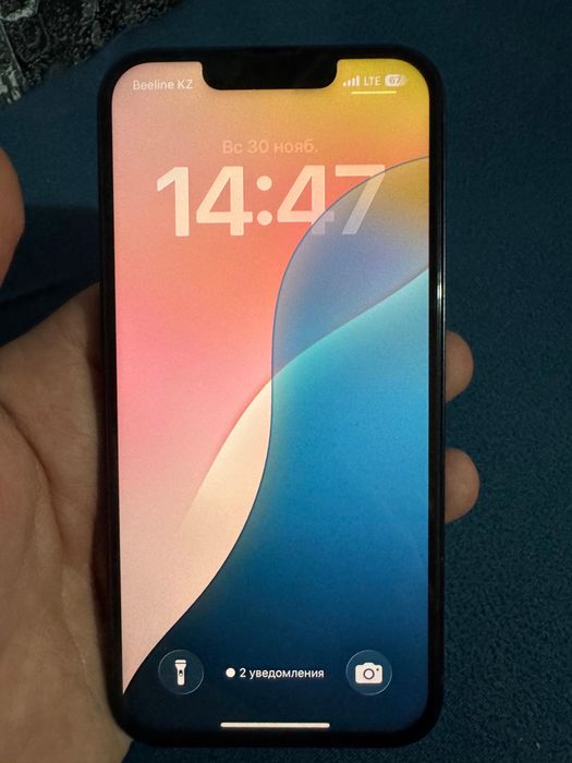 Продам Айфон 13.