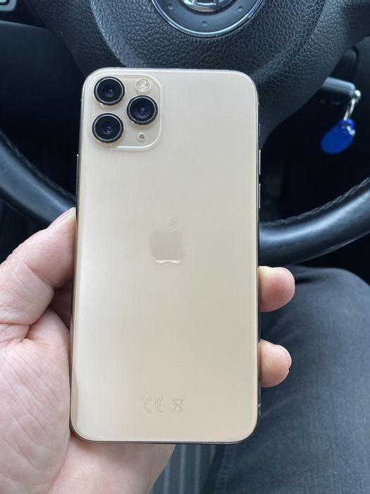 Exact ce este in poze 11 pro