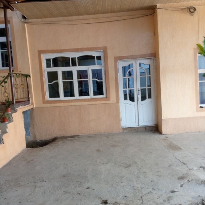 Yengi Toshmidan 2 km kirganda Tayyor uy bor