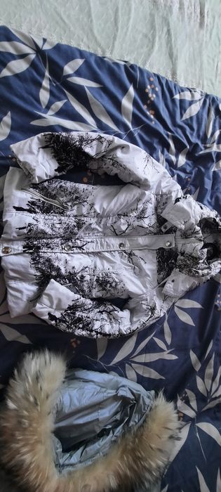 Продам куртку осень весна.