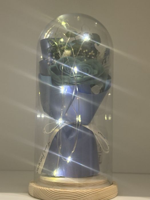 Вечна Роза която свети перфектния подарък за любим човек