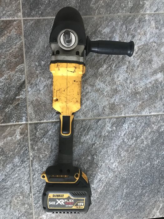 Полировальная машина DeWALT
