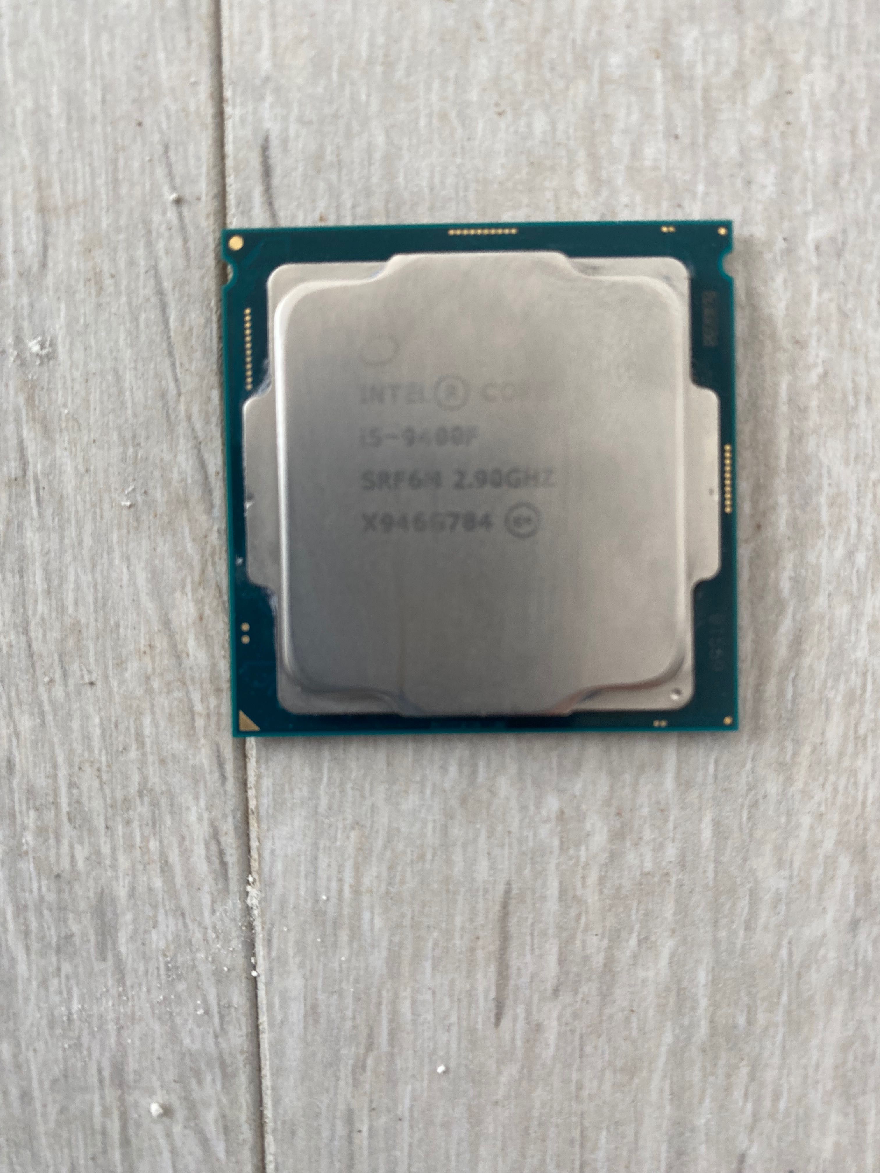 Procesor intel i5 9400f  + aqirys puck