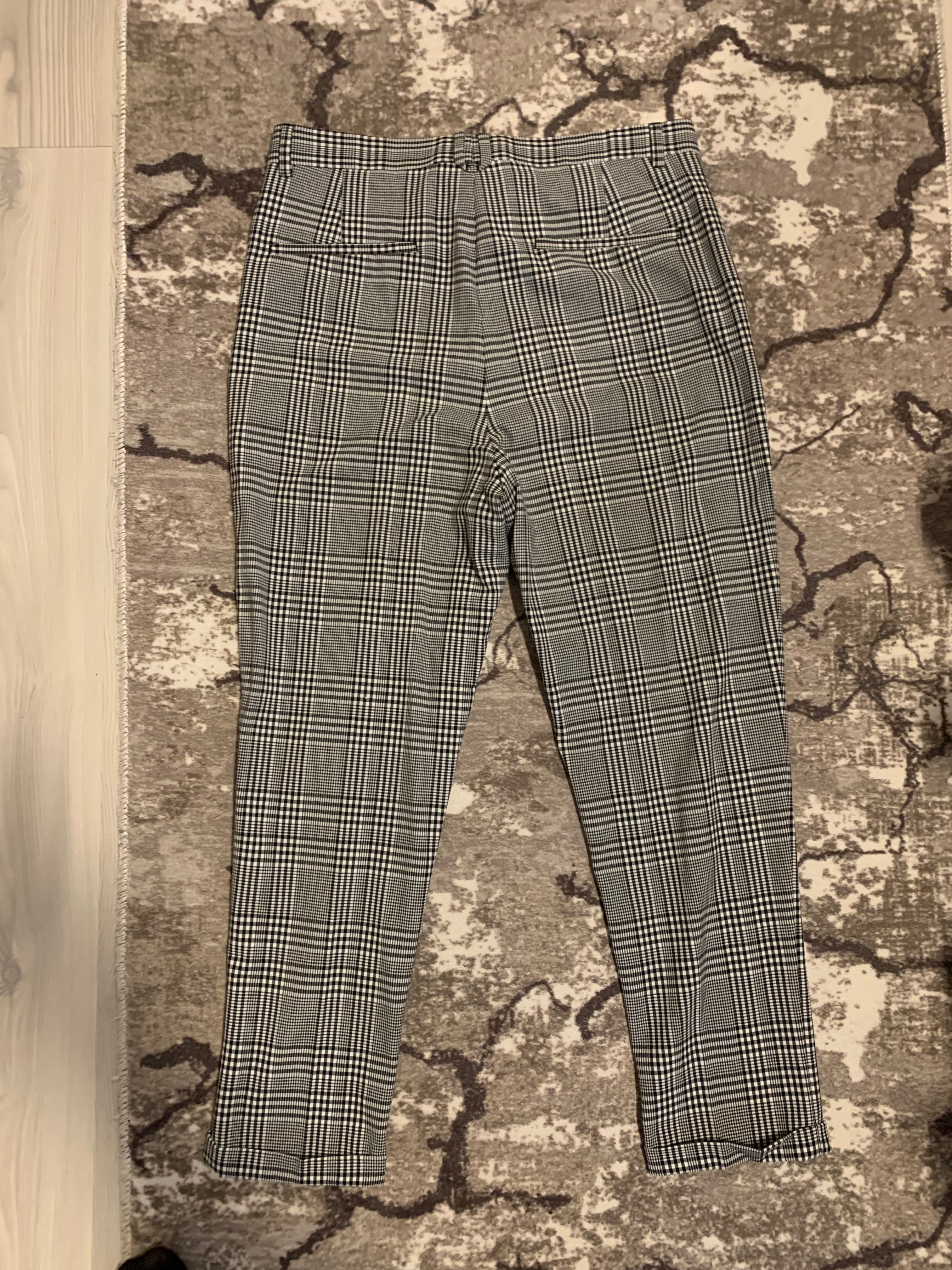 Pantalon Zara razmer 48