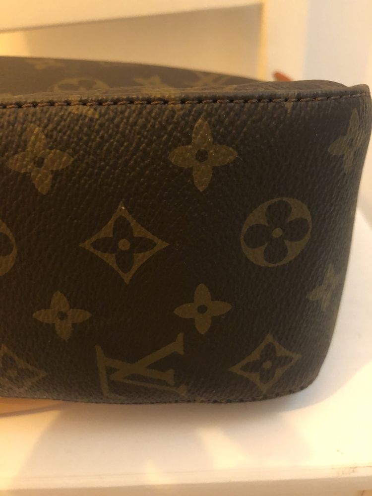 Geanta Louis Vuitton