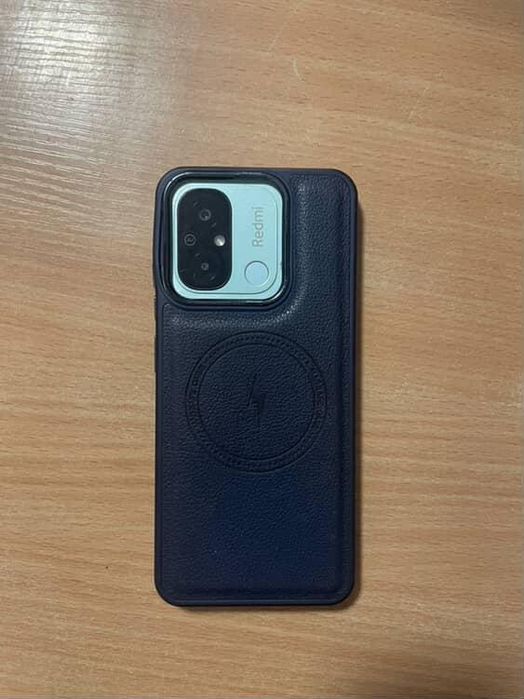 Redmi 12 C xotirasi 128gb xolati oʻta ideal (karobkasi bor)