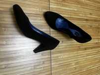 Pantofi din piele intoarsa