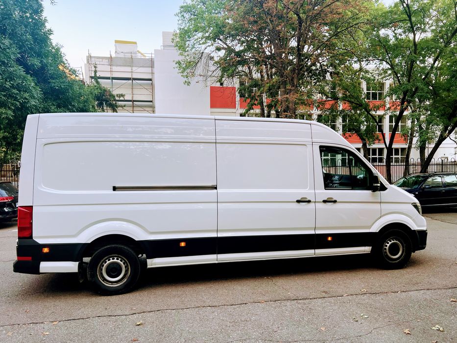 Inchiriere Duba VW Crafter 2022 Fara Sofer | Minim 5 zile | AC | Pilot