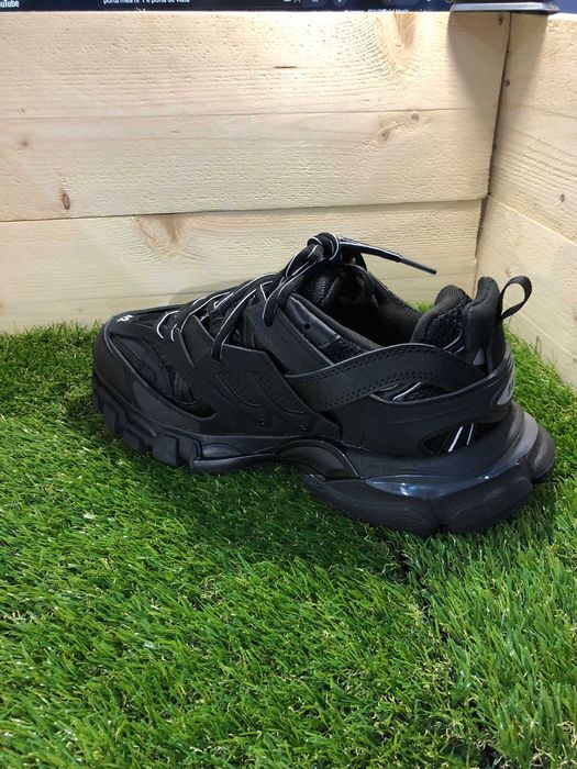 Balenciaga Track-Black