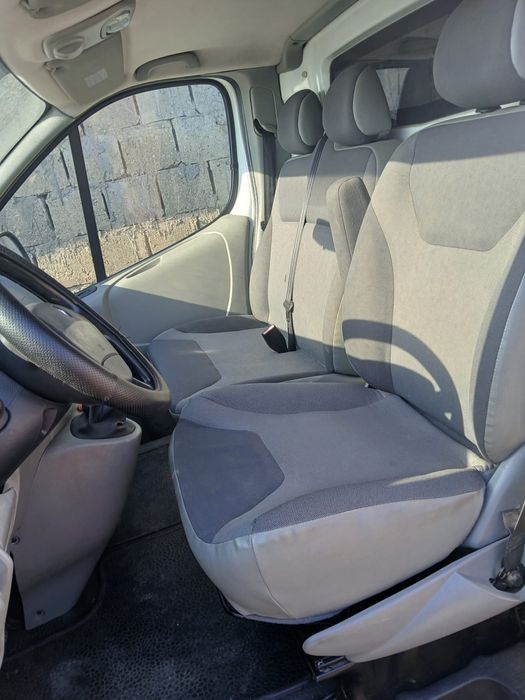 Vand renault trafic lung