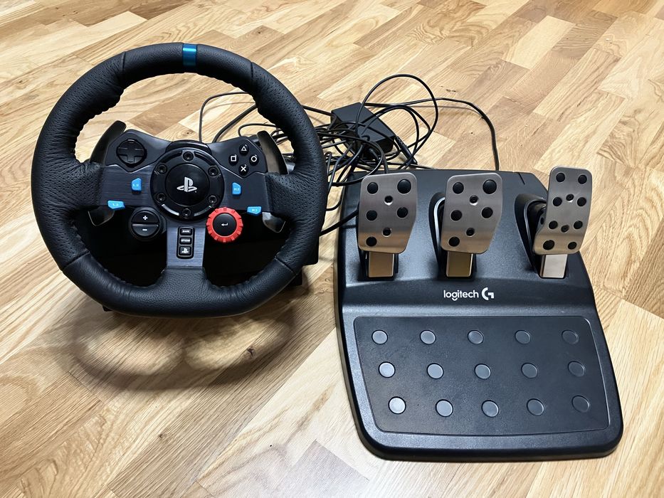 Vand volan gaming Logitech G29 garantie + joc Gran Turismo 7