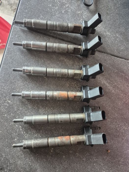 Injectoare , rampa si pompa de inalta pentru motor 3000D BMW