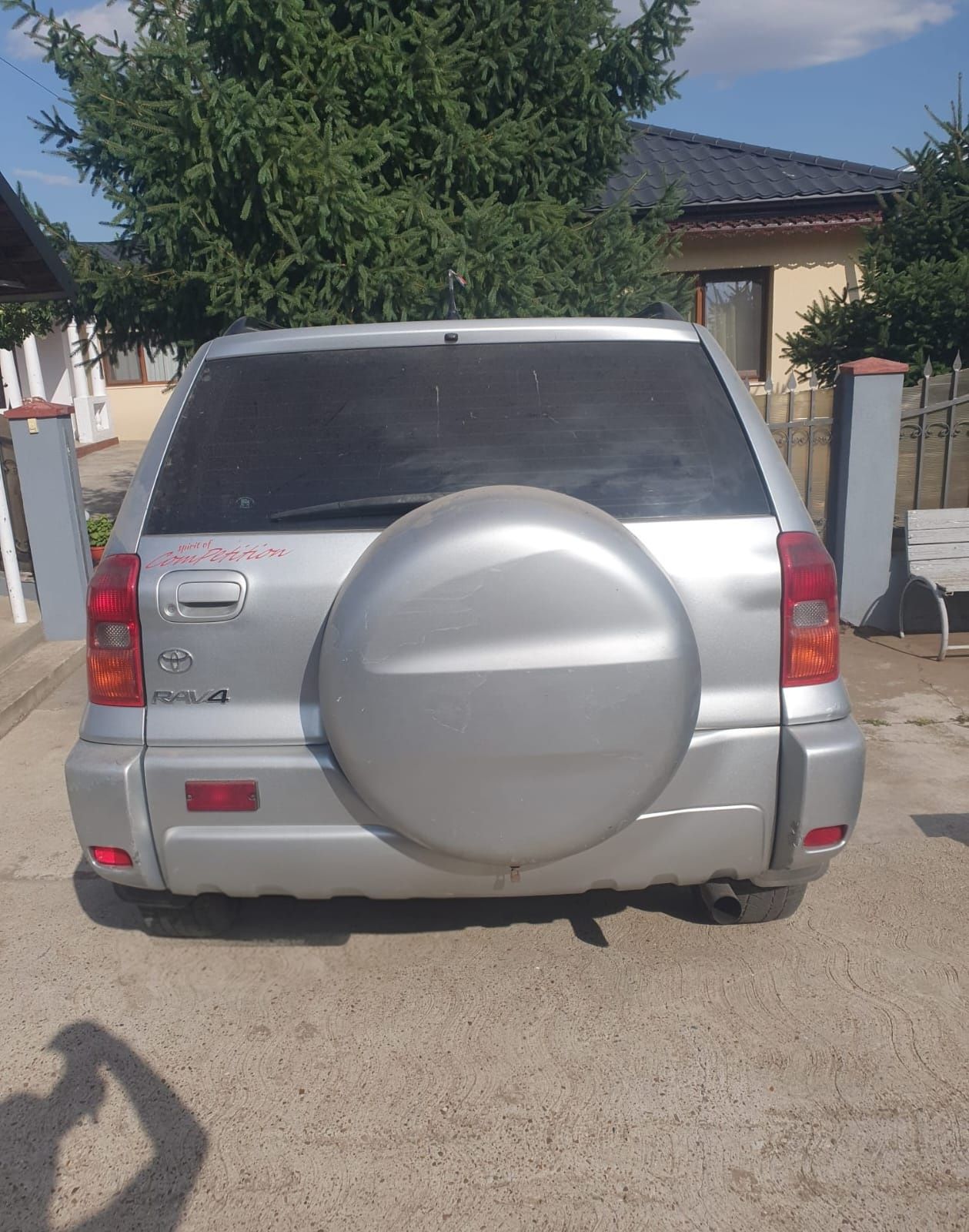 Dezmembrez toyota rav 4 2.0 motorina