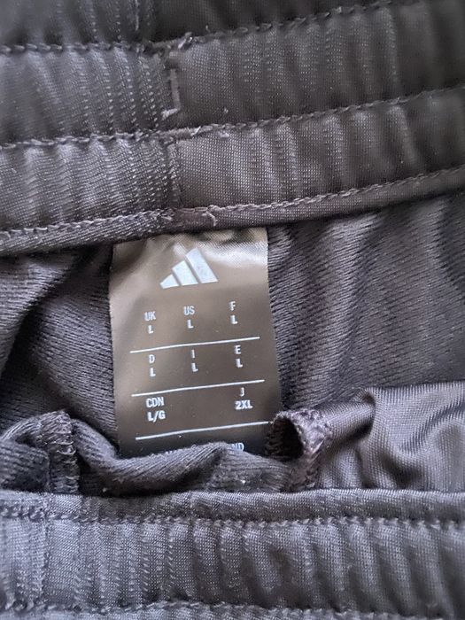 Adidas мъжки анцунг - черен с бели ленти