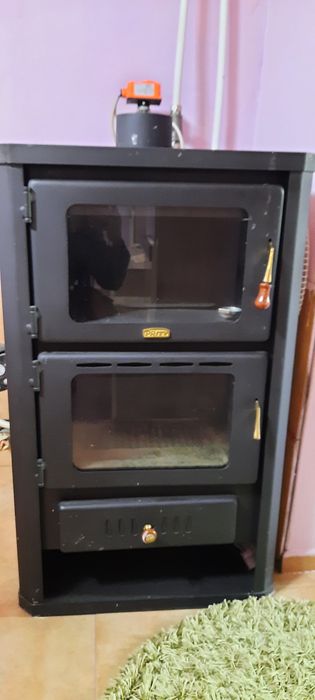 Печка с водна риза,радиатори,бойлер и лира неизползвани