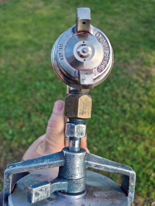 Pistol vopsit debilbiss