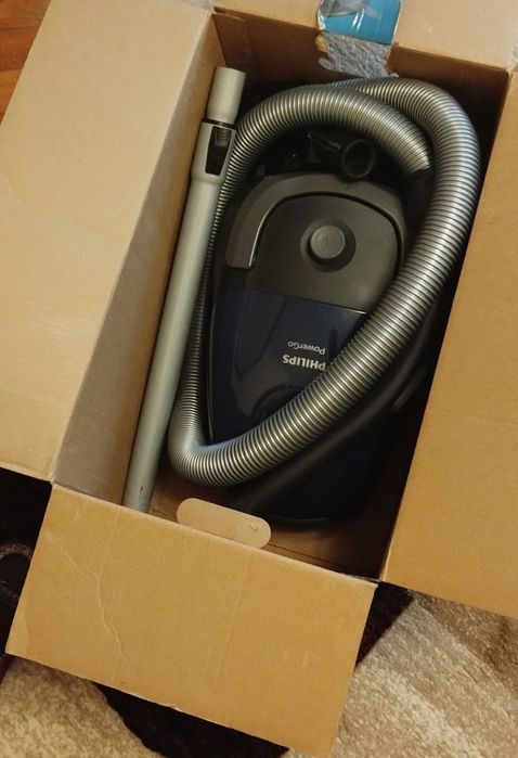 Aspirator Philips cu sac