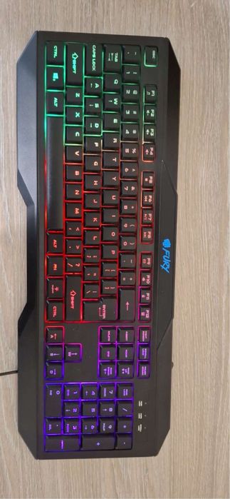 Геймърска клавиатура Fury + слушалки – почти като нови