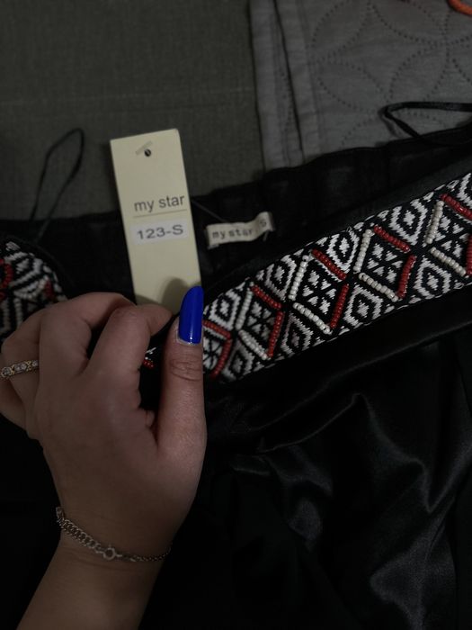 Fusta neagră, noua cu eticheta