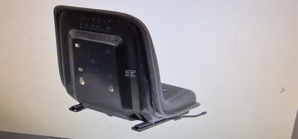 Scaun tractor macara multicar stivuitor preț 350 lei se poate trimite