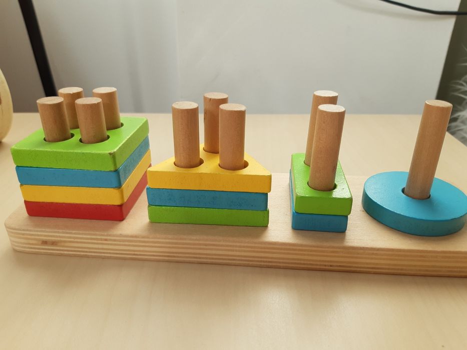 Лот дървени бебешки играчки