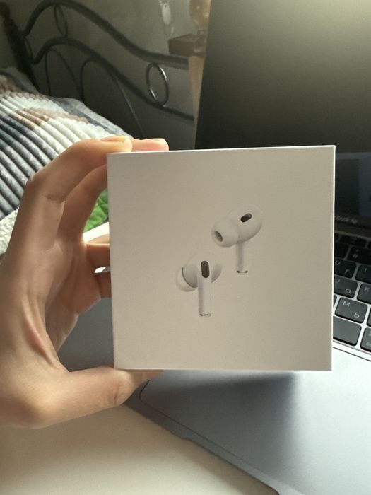 Оригинал Эйрподсы про 2 поколения
