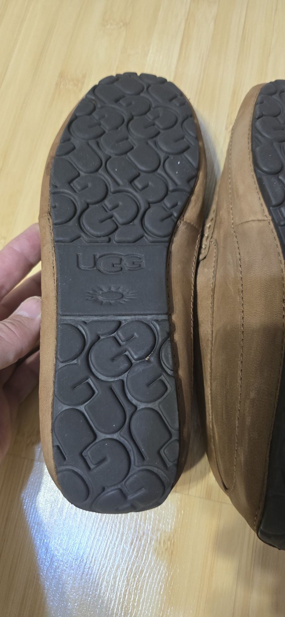 Ugg low top casual mocasini