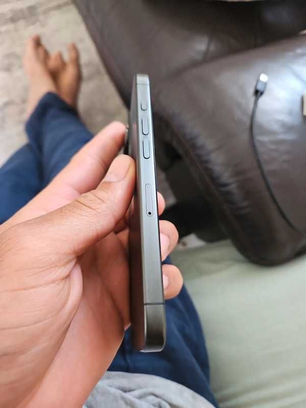 Iphone 15 Pro 256gb с гаранция