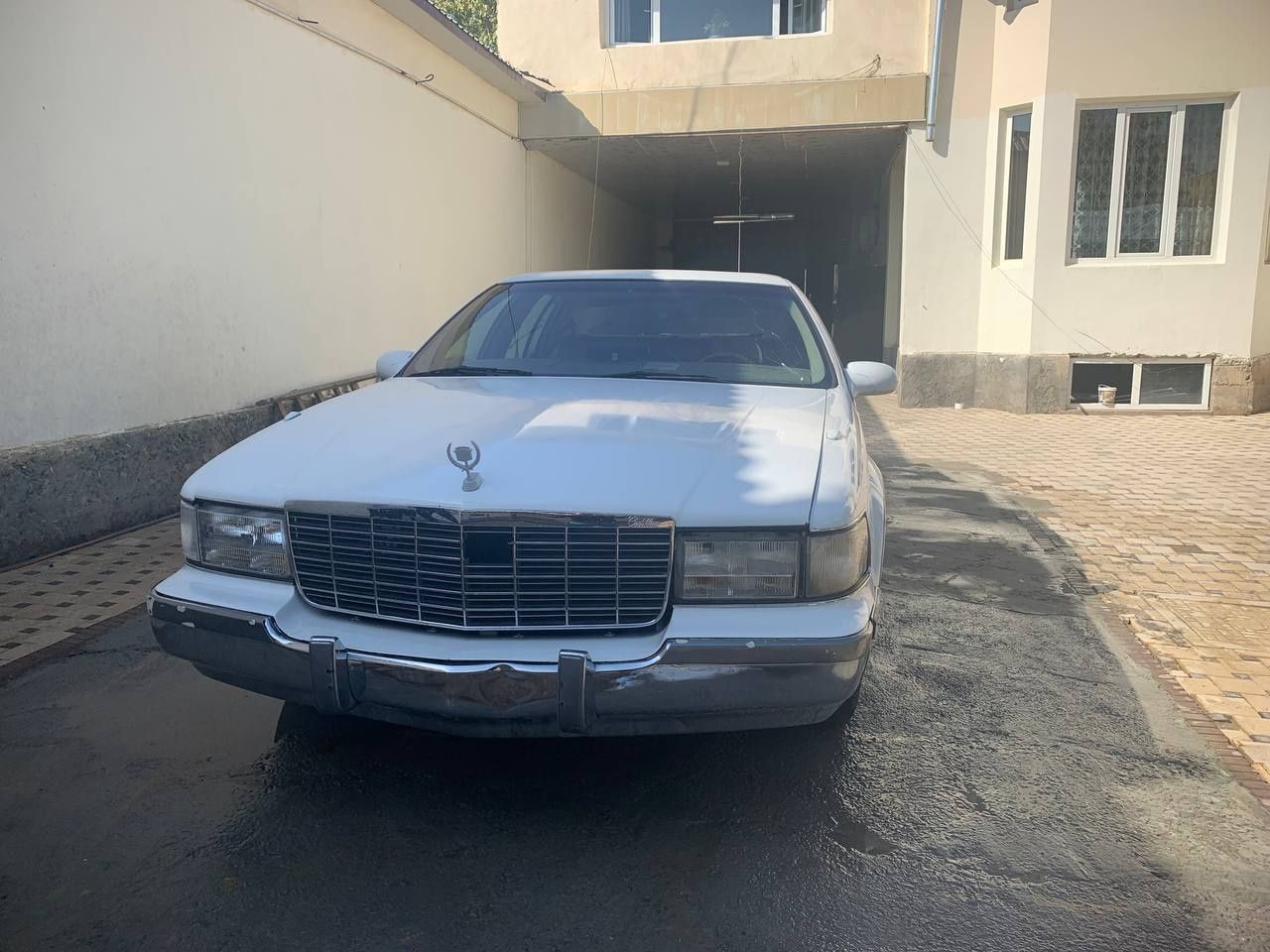 Cadillac Brougham