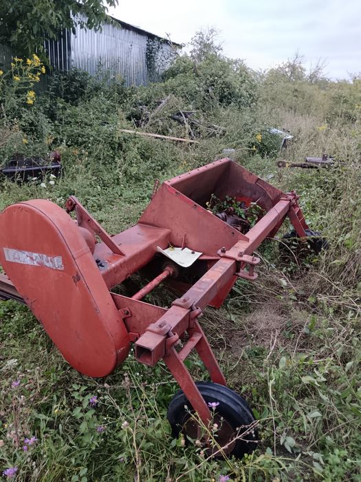 Tocatoare resturi vegetale marca Taarup. e