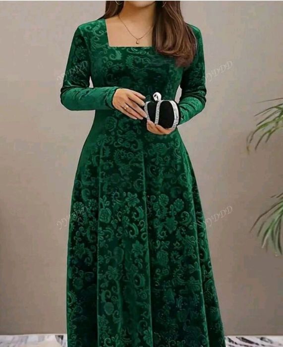 Superbe rochii lungi, material jacquard catifea,  marimea 54,si 52