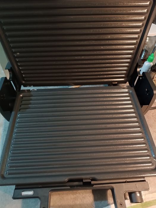 Грил Bosch TCG3323