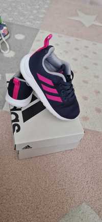 Adidasi adidas fetite