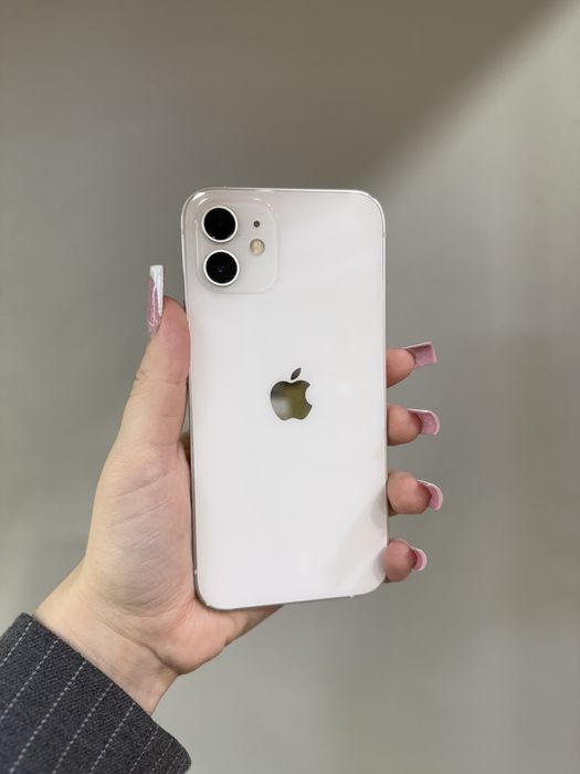 iphone 12 , 64 gb.