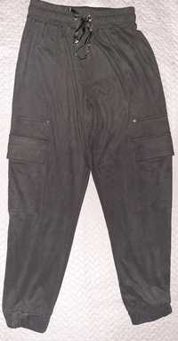 Pantaloni Zara marimea XS,purtati de doua ori,impecabili