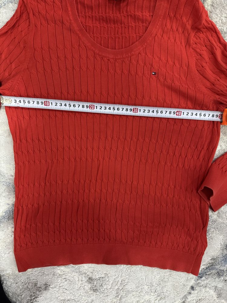 Свитер на весну Tommy Hilfiger размер L