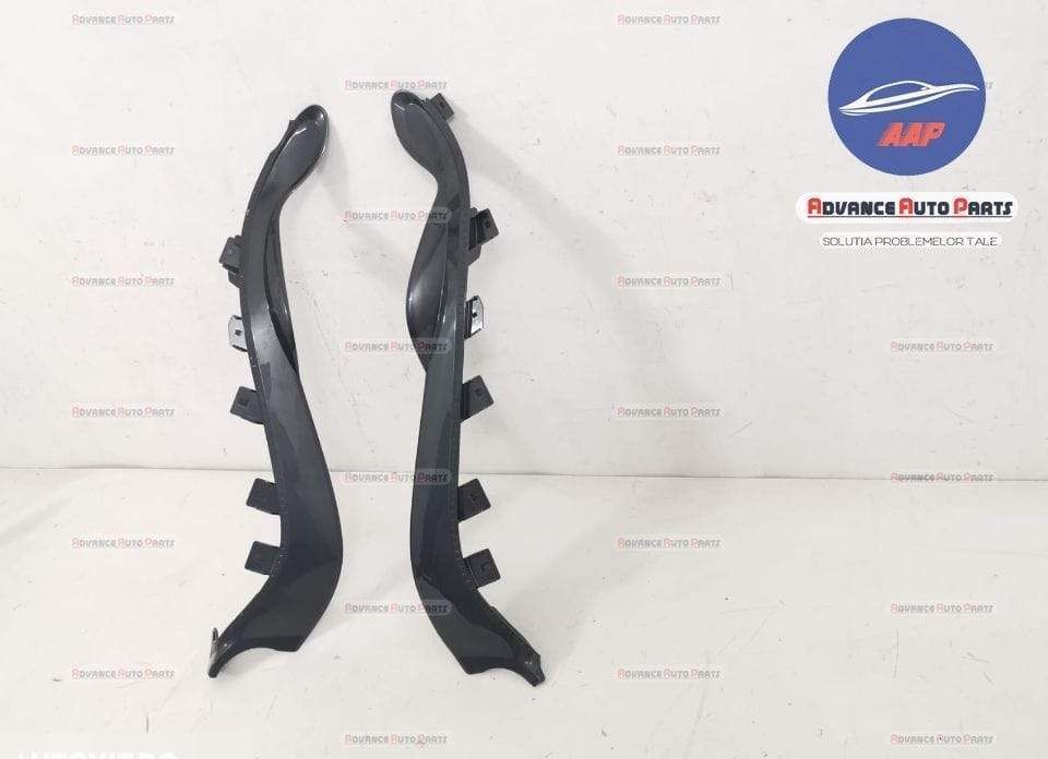 Set stanga dreapta ornamente scaun original in stare buna Audi  TT  8S
