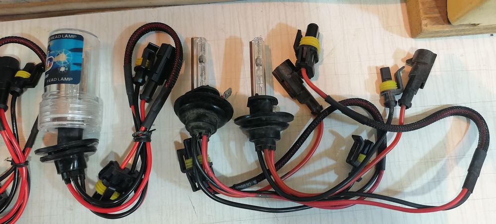 Ксенононови крушки H1 5000K 35W и баласти