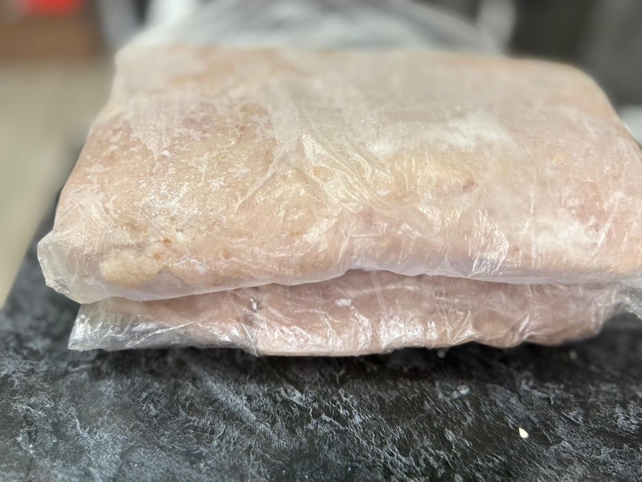 Продаётся рыбный фарш
— 2 раза прокручен через мясорубку
— Чистый,