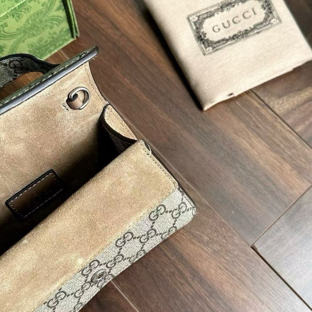 Чанта gucci чисто нова