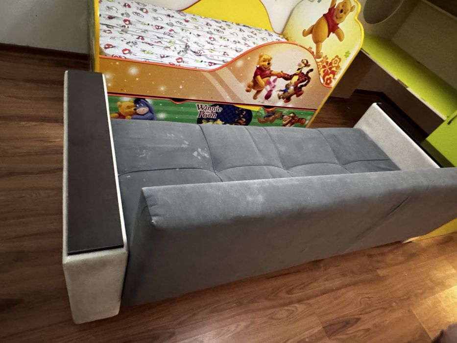 Продам диван срочно