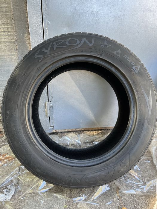 4 зимни гуми 205/60/16 Syron