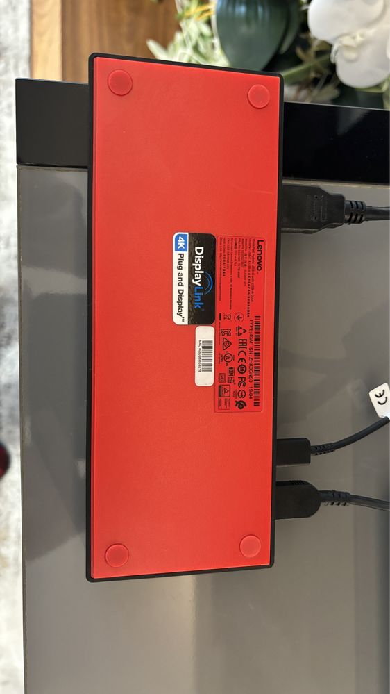 Docking station Lenovo ThinkPad Hibrid USB C model  DUD9011D1
