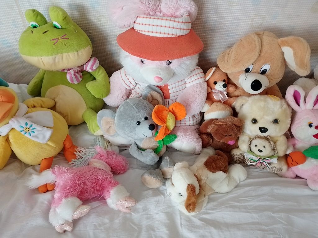 12 плюшени играчки