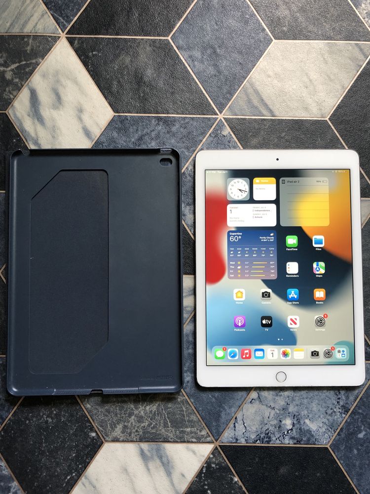 Продавам iPad Air 2 128gb