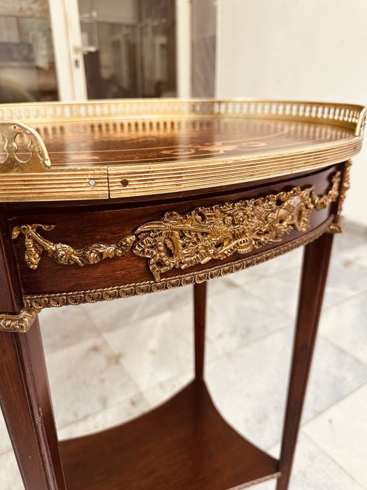 Френска антикварна масичка в стил Луи XVI (1890-1910)