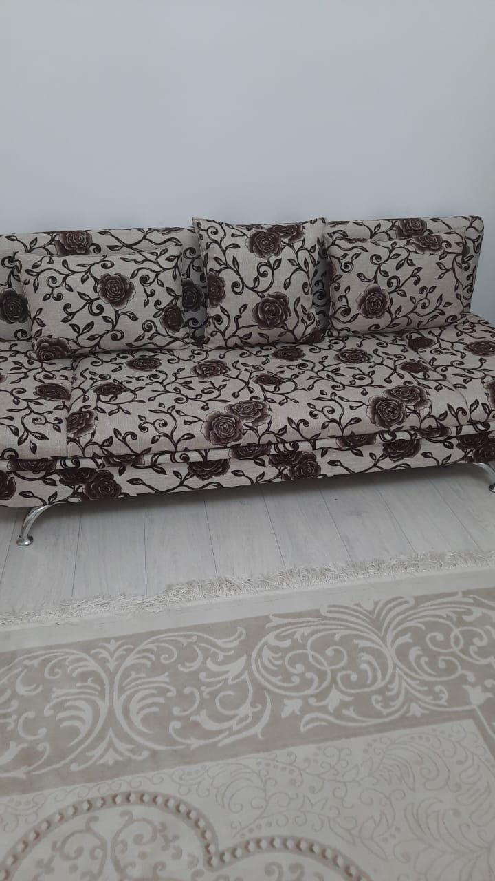 Продам  диван в хорошем состоянии