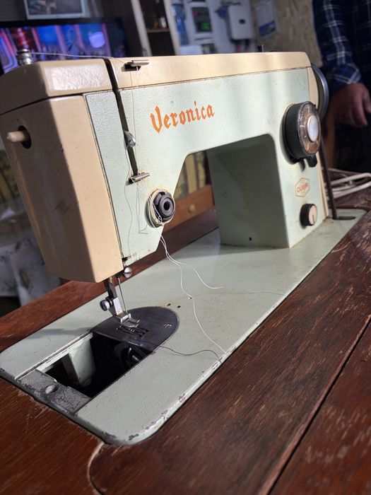 Masina de cusut 1979 Veronica
