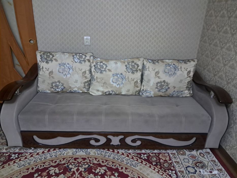 Продам диван как новая